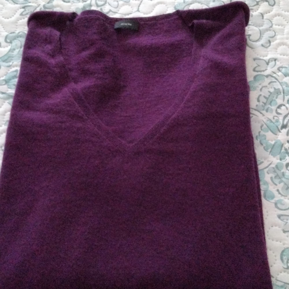 Joseph Mens Cashmere sweater